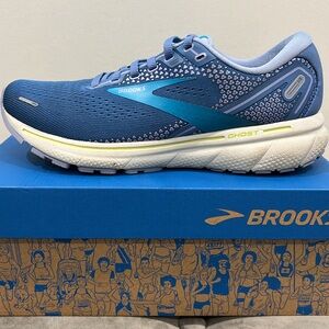 Brooks Women's Blue Running Shoes